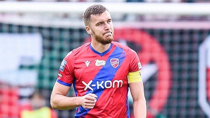 Trabzonspor’dan stoper atağı! Tomas Petrasek… 6